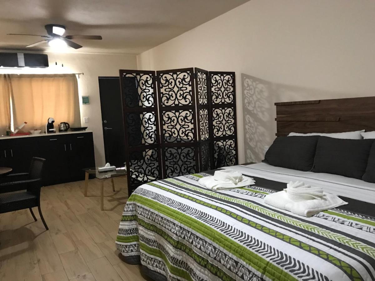 Suites Fenicia (Adults Only) Playa del Carmen Exterior foto
